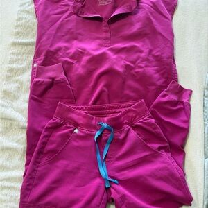 Figs Raspberry Sorbet scrub set